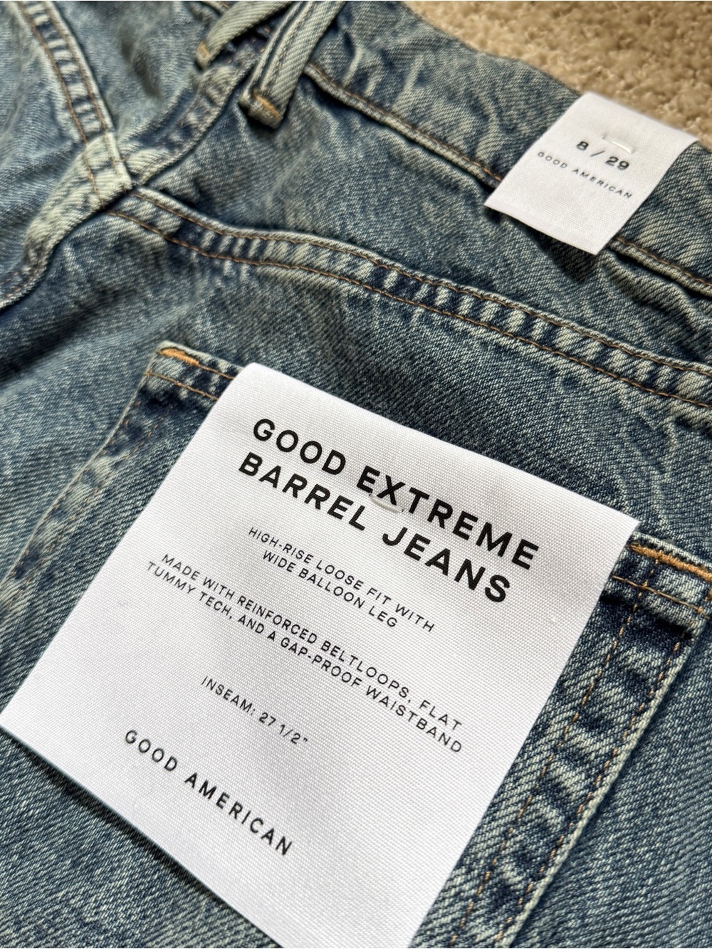 Good American Wide Leg Flared Jeans in Medium Blue - Picture 6 of 7